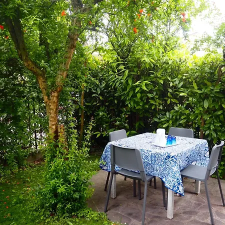 Apartment Le Gardenie Di Tito *